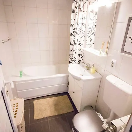 Podstel Homestay * Bucharest