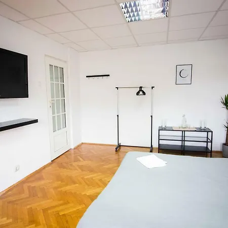 Podstel Homestay * Bukarest